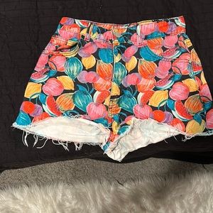 A beautiful pair of shorts barely worn.